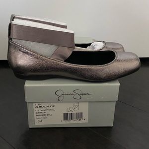 Jessica Simpson Mandalaye color gunmetal